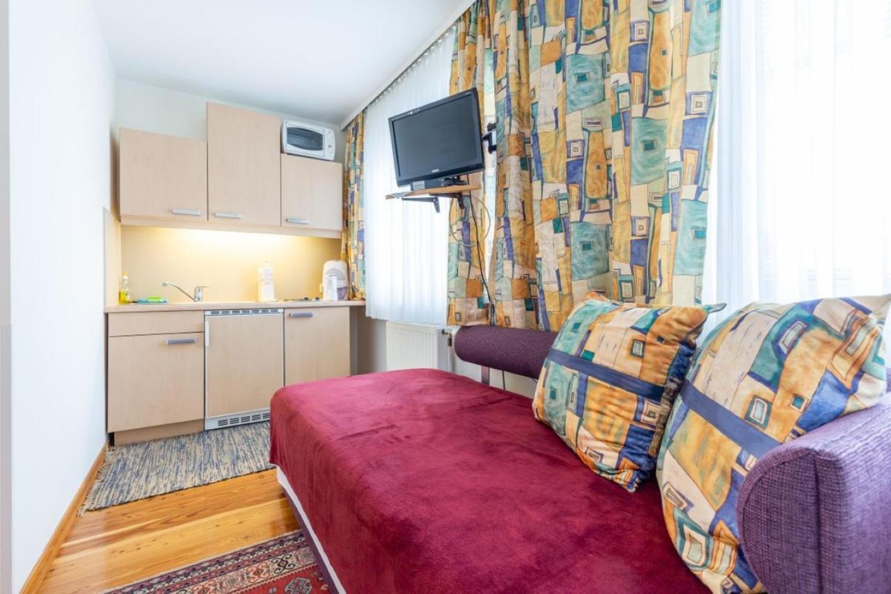 Haus Zu Den Zwei Eichen Apartment แพรชโทลด์สดอร์ฟ ภายนอก รูปภาพ