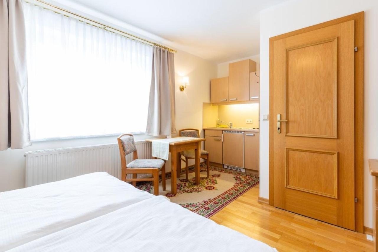 Haus Zu Den Zwei Eichen Apartment แพรชโทลด์สดอร์ฟ ภายนอก รูปภาพ