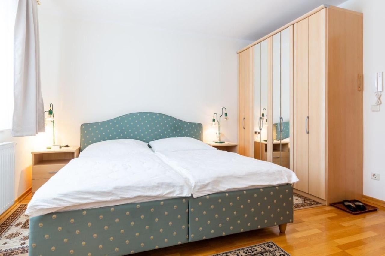 Haus Zu Den Zwei Eichen Apartment แพรชโทลด์สดอร์ฟ ภายนอก รูปภาพ