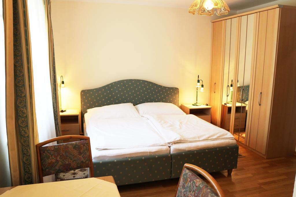 Haus Zu Den Zwei Eichen Apartment แพรชโทลด์สดอร์ฟ ภายนอก รูปภาพ