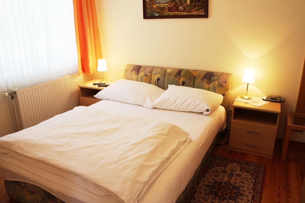 Haus Zu Den Zwei Eichen Apartment แพรชโทลด์สดอร์ฟ ห้อง รูปภาพ